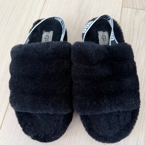 UGG Kids' Cozy Black Fluffy Oh Yeah Slides